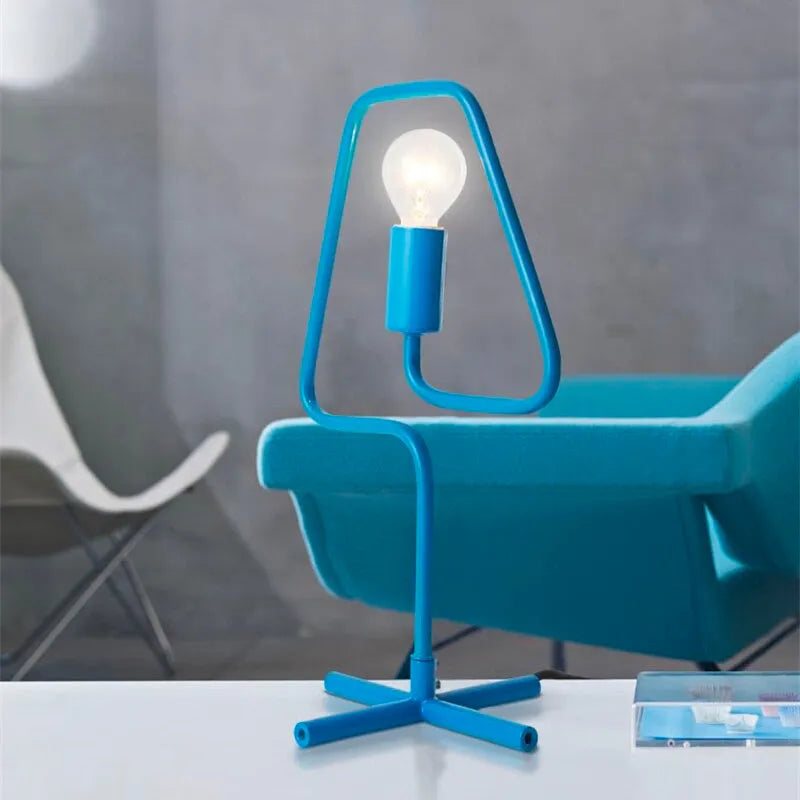 Originelle Bunte Wandleuchte für das Bett