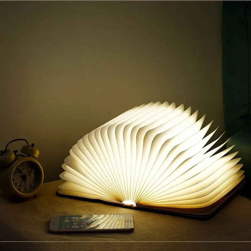 Originelle Nachttischlampe Leuchtendes Buch