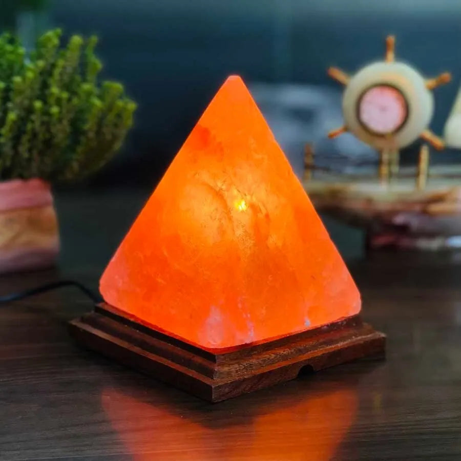 Pyramiden-Salzlampe